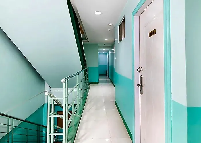 Lucky Binondo Hotel 2*