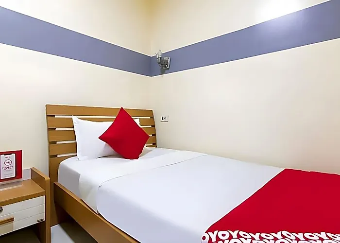 Lucky Binondo Hotel 2*